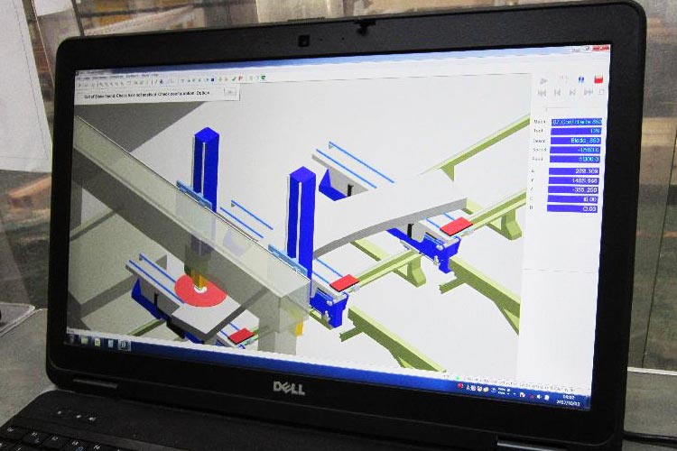 株式会社ウッドコア 福島イノベーションコースト構想のもと、福島の復興を木造建築から支えます。 製造の流れ 実大曲げ試験機